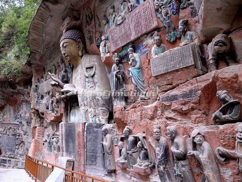 The dazu rock carvings photos The dazu rock carvings photos