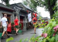 Foreigners Visit Beijing Hutongs