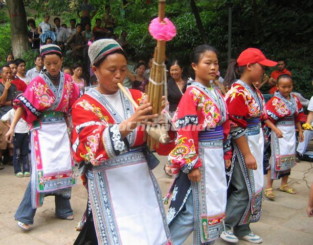Bonan Garment