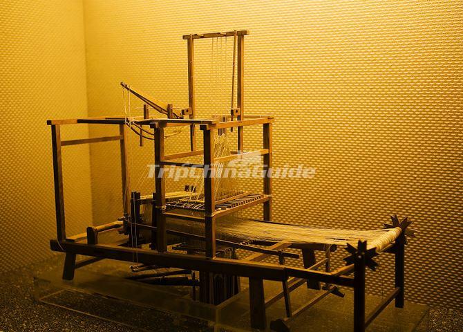 Ancient Chinese Silk Weaving Machine - China National Silk