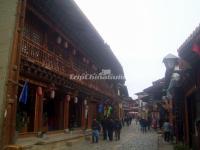 Street in Dukezong Ancient Town