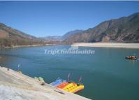 First Bend of the Yangtze River Boats Lijiang 