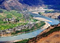 The First Bend of the Yangtze River in Lijiang 