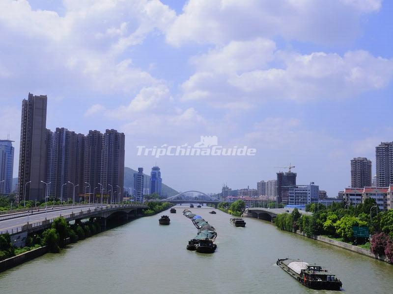 Grand Canal  - The Section in Yangzhou