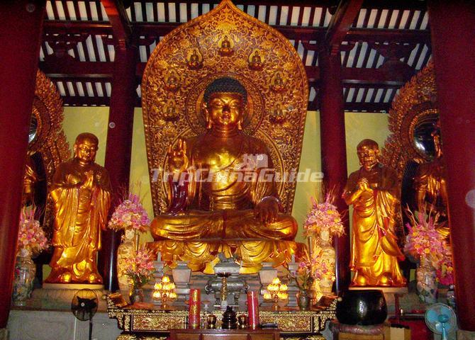 The Buddha Statues at Guangzhou Guangxiao Temple