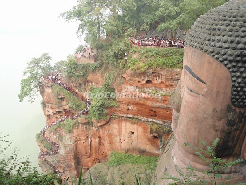 <a target="_blank" href="http://www.tripchinaguide.com/photo-p13-12100-leshan-giant-buddha.html">Leshan Giant Buddha</a>