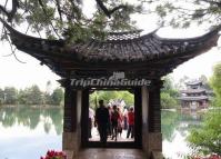 Lijiang Black Dragon Pool Park Pavilion 