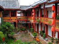 Lijiang Wangfu Hotel Courtyard