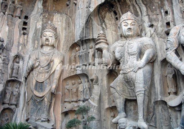 Spectacular Longmen Grottoes Luoyang