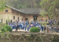 Students Visit Mao Zedong's Former Residence China