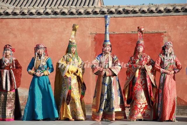 Mongolian Garment