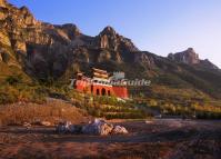 Temple in Hengshan Mountain 
