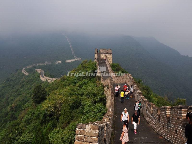 <a target="_blank" href="http://www.tripchinaguide.com/photo-p202-12277-mutianyu-great-wall-tour.html">Mutianyu Great Wall Tour</a>