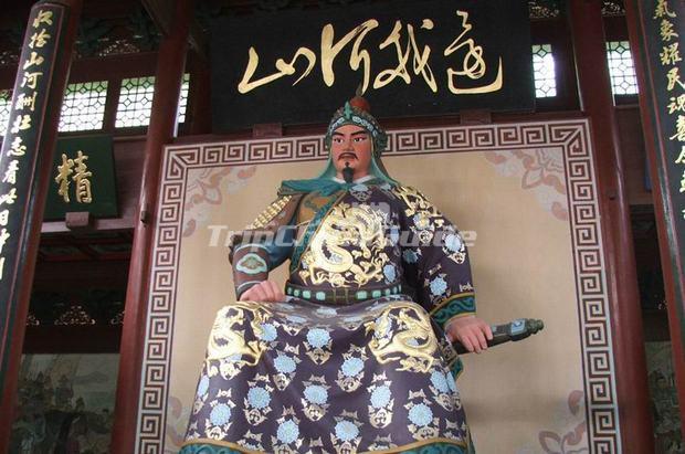 Portrait Sculpture at General Yuefei Mausoleum Hangzhou