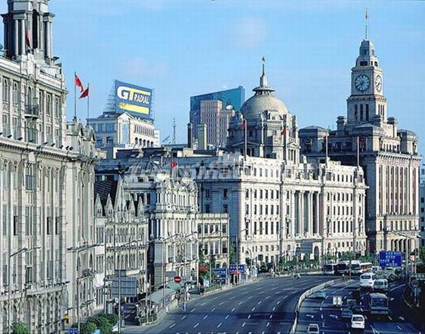 <a target="_blank" href="http://www.tripchinaguide.com/photo-p54-133-shanghai-the-bund.html">Shanghai The Bund</a>