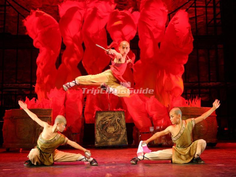 <a target="_blank" href="http://www.tripchinaguide.com/photo-p849-12208-red-theatre-beijing-kung-fu-show.html">Red Theatre Beijing Kung Fu Show</a>