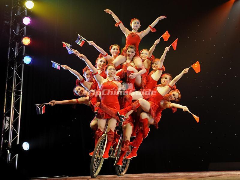 <a target="_blank" href="http://www.tripchinaguide.com/photo-p852-12288-acrabatics-night-show-in-tianqiao-acrobatics-theater.html">Acrabatics Night Show in Tianqiao Acrobatics Theater</a>