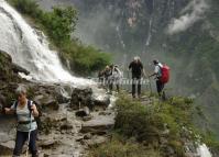 Hiking at Tiger Leaping Gorge Lijiang 