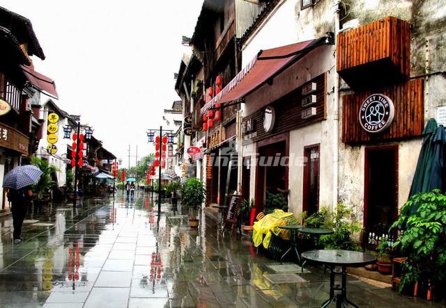 Vibrant view of Huangshan Tunxi Old Street at dusk