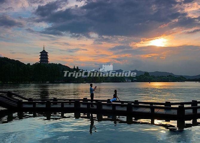 Leifeng Pagoda in Evening Glow