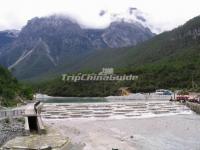 Charming White Water Terraces Shangri-La