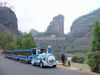 The Tourist Bus in Wuyi Mountains
