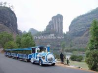 The Tourist Bus in Wuyi Mountains