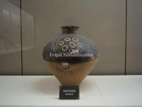 A Color Pottery Pot with Swirl Designs in Xi'an Banpo Museum