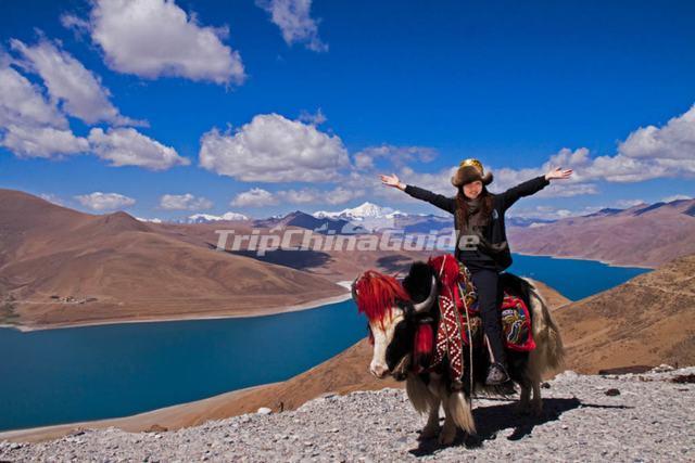 Make Photo at Yamdrok Lake Lhasa