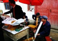 Yuanyang Shengcun Market at Yunnan