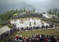 Celebrating Festival in Yunhe Rice Terraces