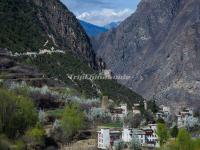 Zhonglu Tibetan Village