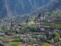 Zhonglu Tibetan Village